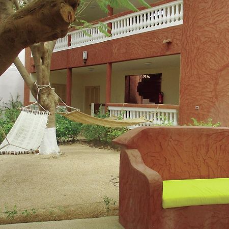 Le Lion Dort Hotel Somone Exterior foto